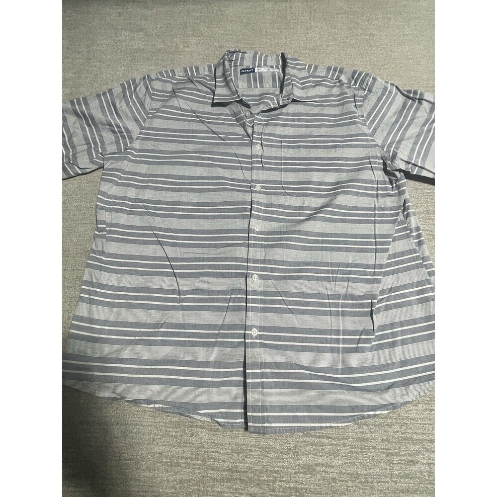 Old Navy shirt Men’s 2XL Gray Stripes  Button Down Collared Short Sleeve